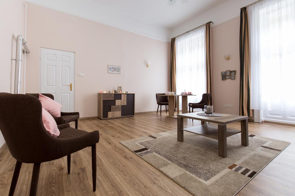 Bpm: Dob70 Classic Apartment In Downtown Budapest Camera foto