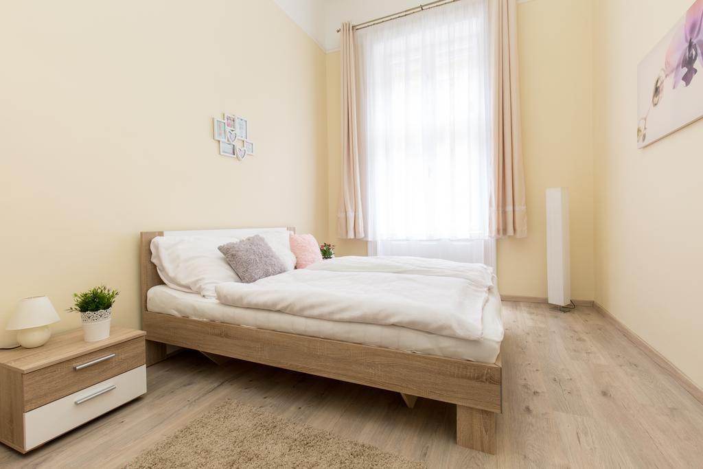 Bpm: Dob70 Classic Apartment In Downtown Budapest Camera foto