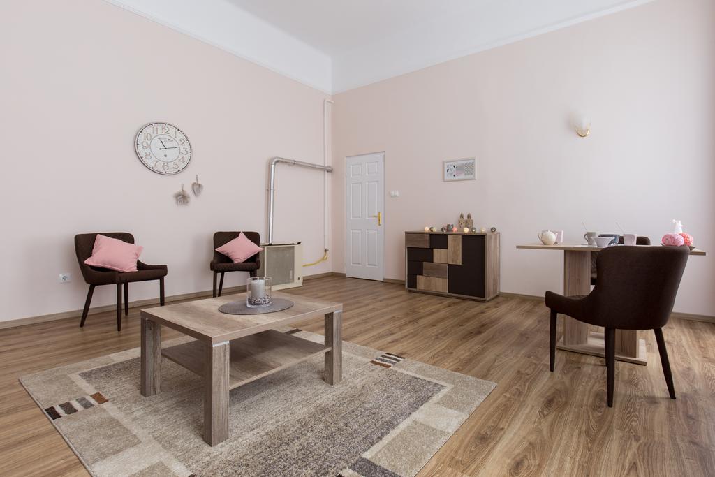 Bpm: Dob70 Classic Apartment In Downtown Budapest Camera foto